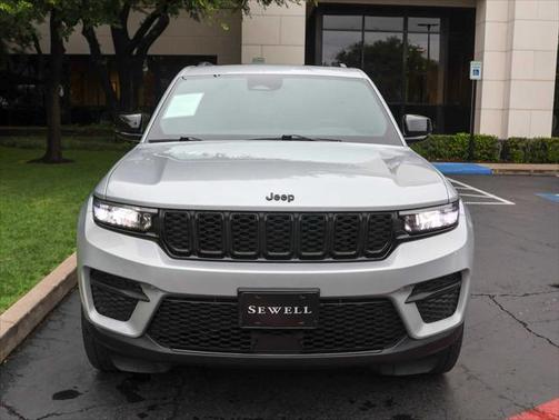 2023 Jeep Grand Cherokee Altitude
