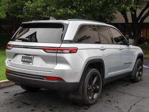 2023 Jeep Grand Cherokee Altitude