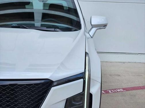 2025 Cadillac XT4 Sport