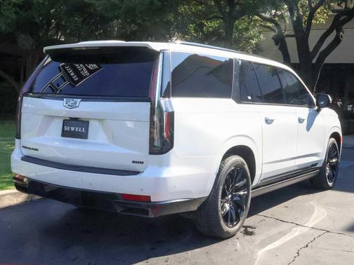 2021 Cadillac Escalade ESV Sport
