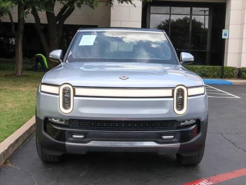 2023 Rivian R1S Adventure
