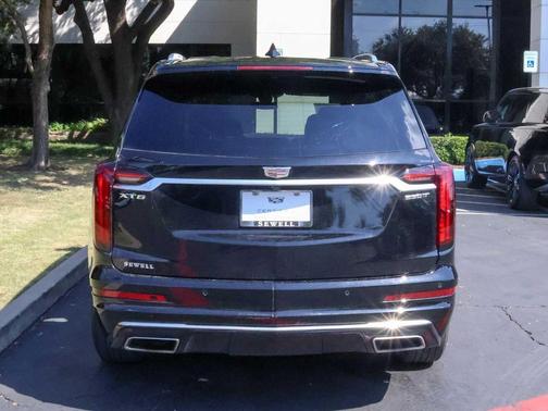 2023 Cadillac XT6 Luxury FWD