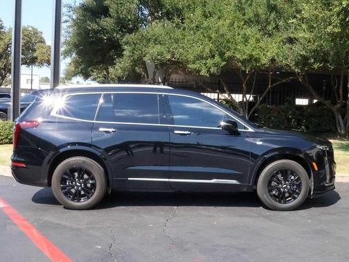 2023 Cadillac XT6 Luxury FWD