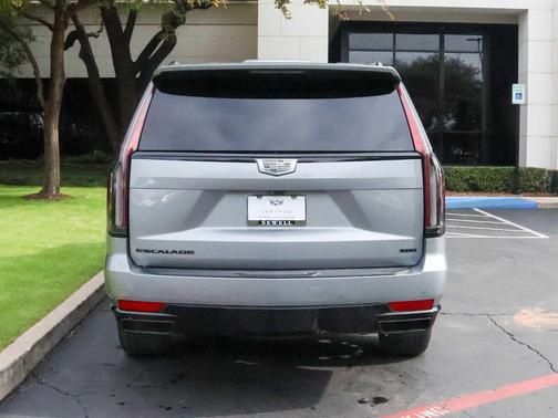 2023 Cadillac Escalade ESV Sport