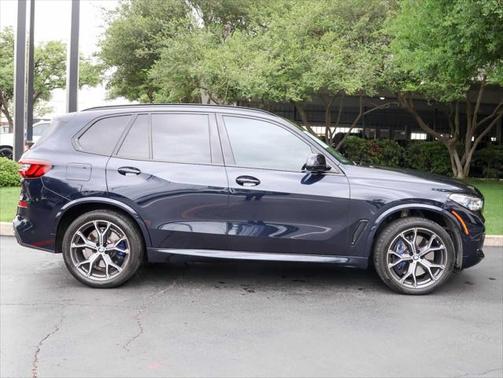 2022 BMW X5 M50i