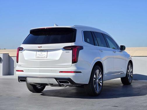 2025 Cadillac XT6 Premium Luxury AWD