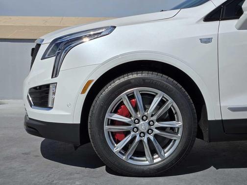 2026 Cadillac XT5 Sport