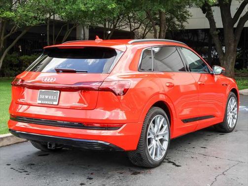 2021 Audi e-tron Prestige