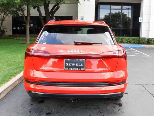 2021 Audi e-tron Prestige