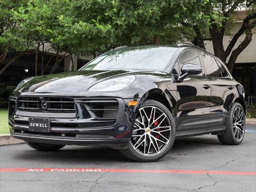 2023 Porsche Macan Base