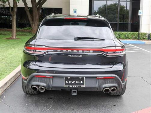 2023 Porsche Macan Base