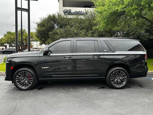 Black Diamond Tricoat 2024 Cadillac Escalade ESV V-Series