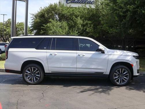 2023 Cadillac Escalade ESV Sport