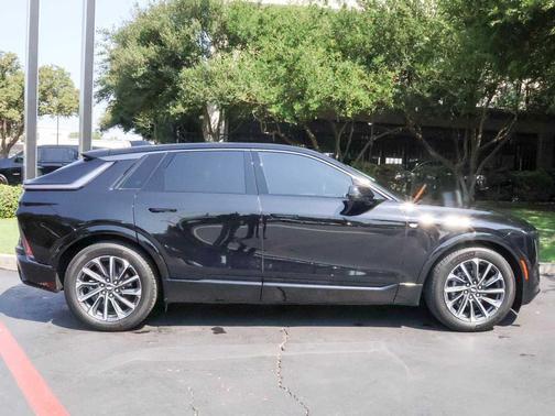 2024 Cadillac LYRIQ Sport