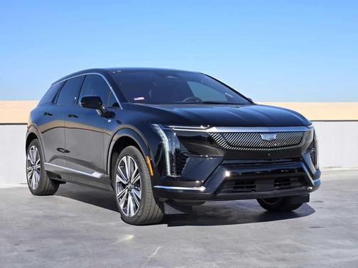 2025 Cadillac OPTIQ Luxury 2 AWD
