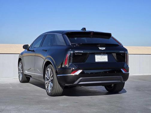 2025 Cadillac OPTIQ Luxury 2 AWD