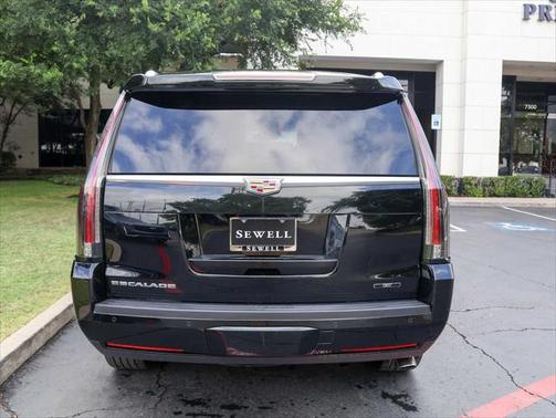 2016 Cadillac Escalade Luxury