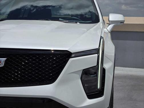 2025 Cadillac XT4 Sport