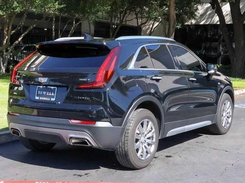 2021 Cadillac XT4 Premium Luxury