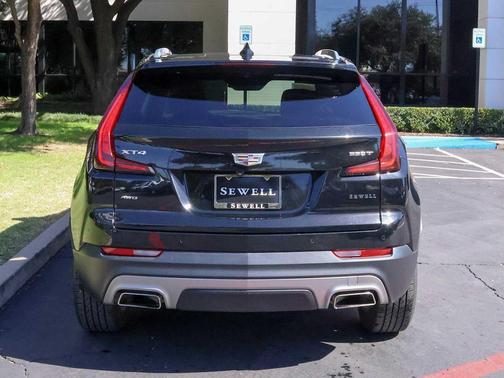 2021 Cadillac XT4 Premium Luxury