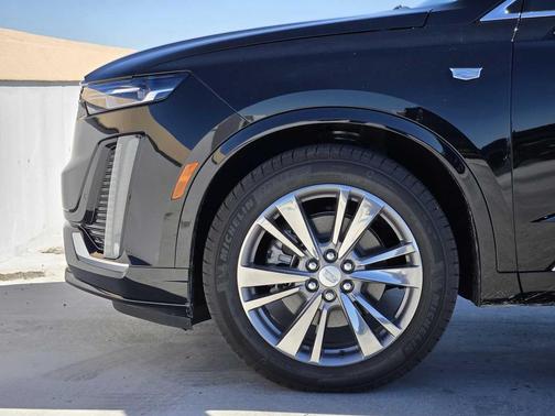 2025 Cadillac XT6 Premium Luxury AWD