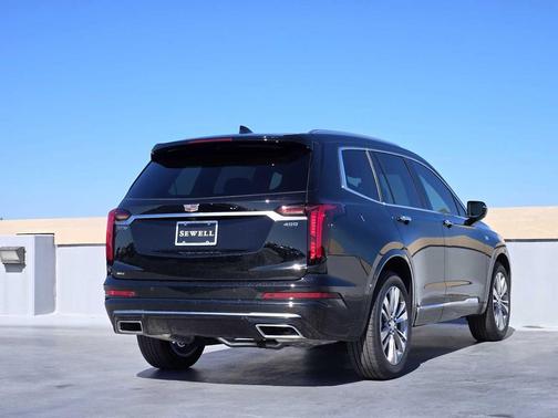 2025 Cadillac XT6 Premium Luxury AWD