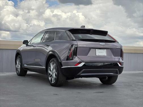 2025 Cadillac OPTIQ Luxury 1 AWD