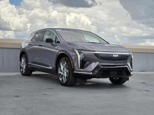 2025 Cadillac OPTIQ Luxury 1 AWD