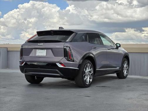 2025 Cadillac OPTIQ Luxury 1 AWD