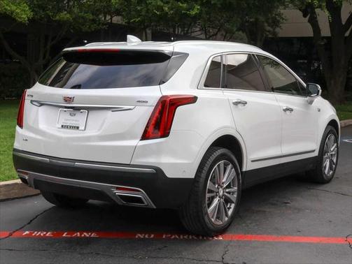 2022 Cadillac XT5 Premium Luxury
