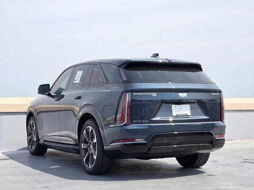 2025 Cadillac Escalade IQ Sport 1