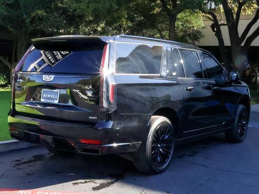 2022 Cadillac Escalade ESV Sport