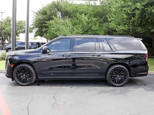 2022 Cadillac Escalade ESV Sport