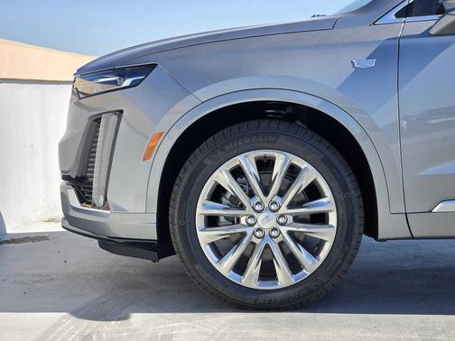 2025 Cadillac XT6 Premium Luxury AWD