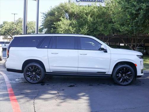 2022 Cadillac Escalade ESV Sport