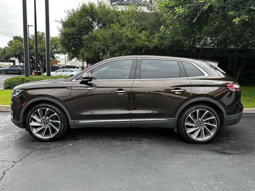 Ochre Brown Metallic 2019 Lincoln Nautilus Reserve