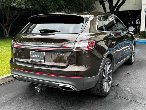 Ochre Brown Metallic 2019 Lincoln Nautilus Reserve