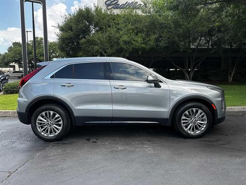 Argent Silver Metallic 2024 Cadillac XT4 Premium Luxury