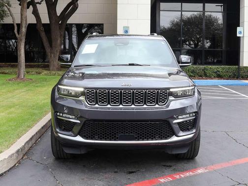2023 Jeep Grand Cherokee Summit