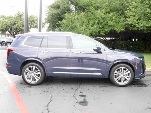 2025 Cadillac XT6 Premium Luxury FWD