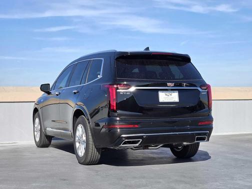 2025 Cadillac XT6 Luxury FWD