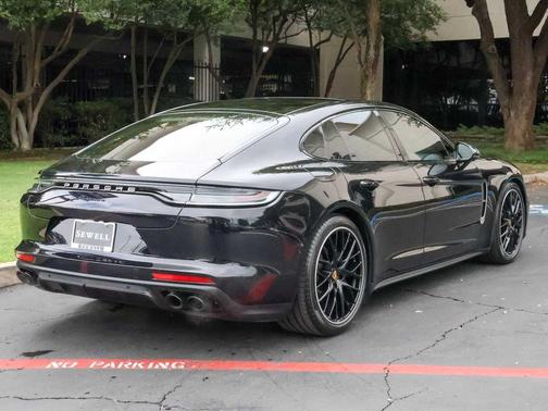2022 Porsche Panamera Panamera Platinum Edition
