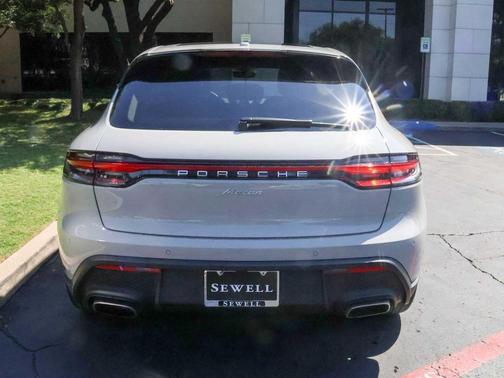 2024 Porsche Macan AWD