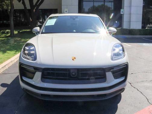 2024 Porsche Macan AWD