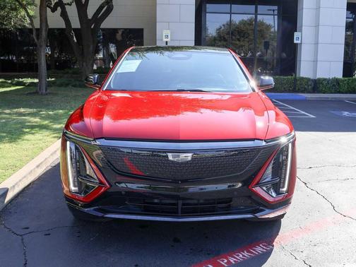 2024 Cadillac LYRIQ Sport