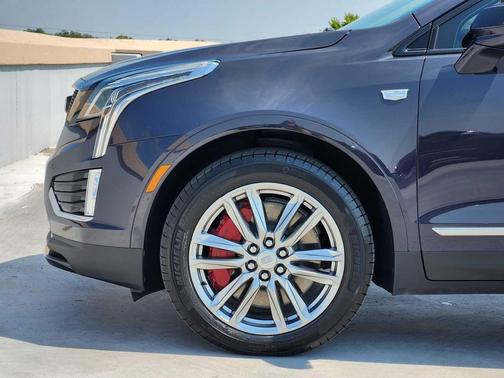 2025 Cadillac XT5 Sport