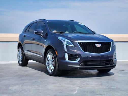 2025 Cadillac XT5 Sport