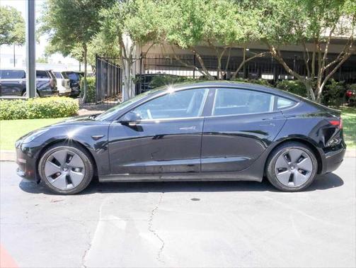 2022 Tesla Model 3 Standard Range