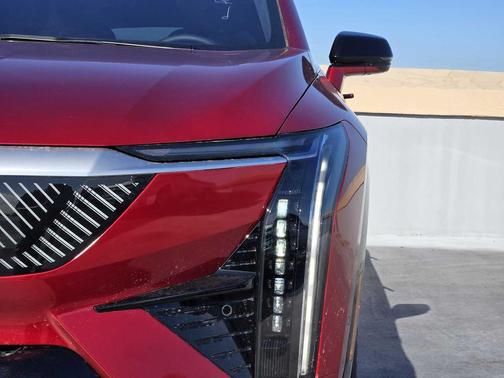 2026 Cadillac OPTIQ Luxury