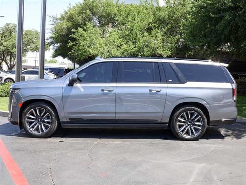 2022 Cadillac Escalade ESV Sport